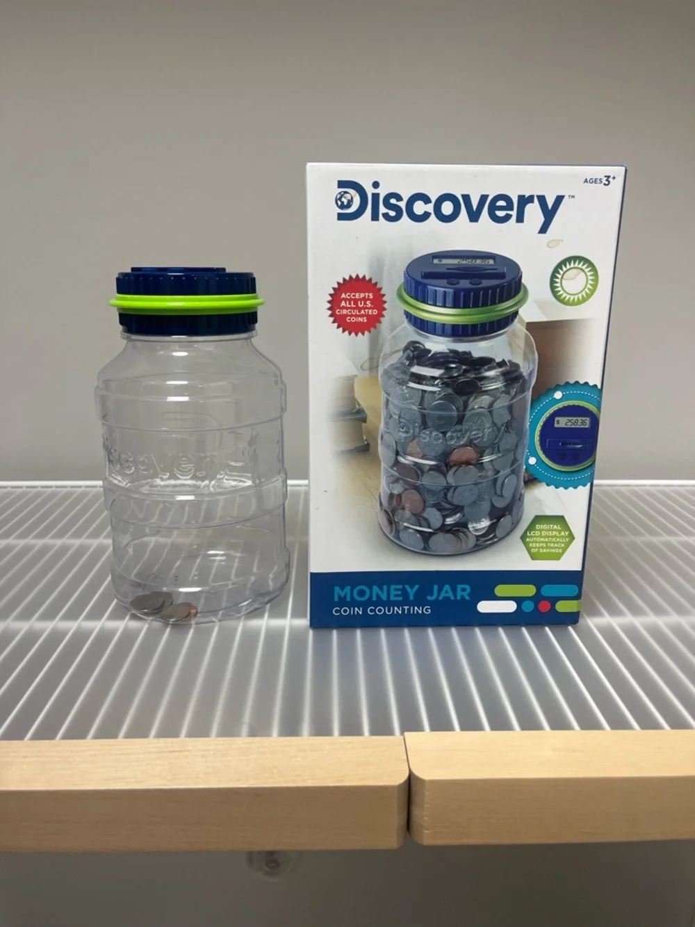Discovery Kids Clear Coin Counting Money Jar with Blue and Green Lid NWT